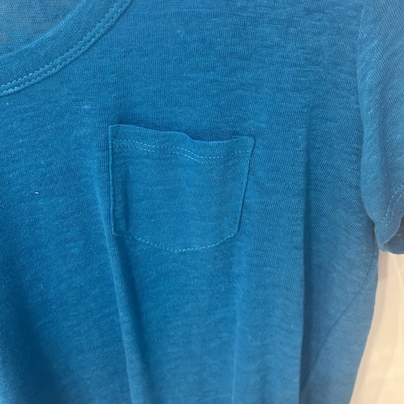 Short sleeve top Size medium - Picture 3 of 4